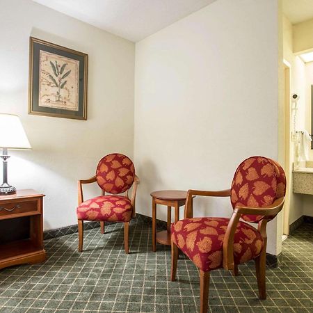 Clarion Inn & Suites Aiken South מראה חיצוני תמונה