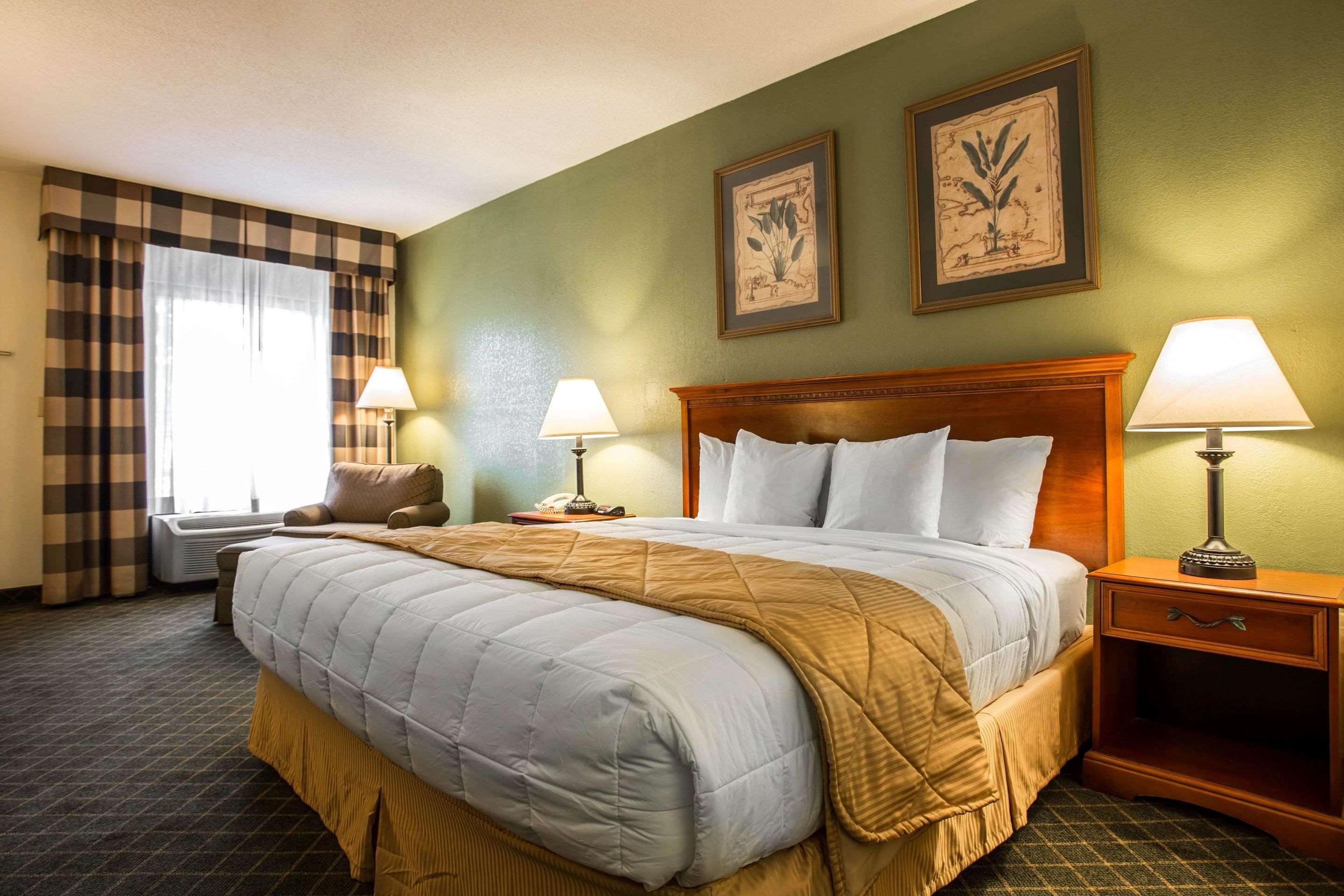 Clarion Inn & Suites Aiken South מראה חיצוני תמונה