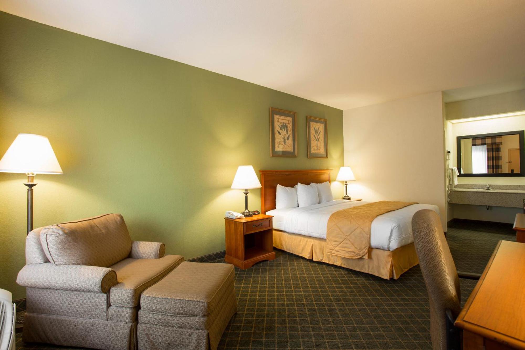 Clarion Inn & Suites Aiken South מראה חיצוני תמונה