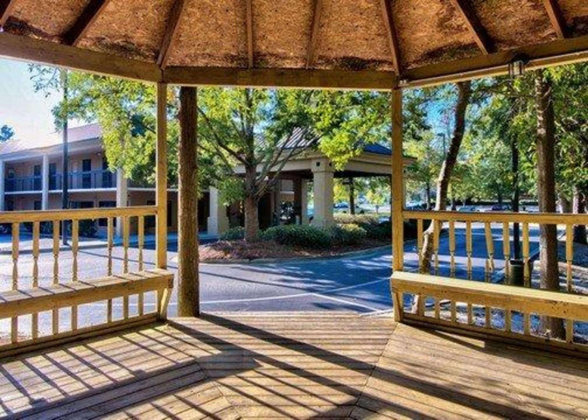 Clarion Inn & Suites Aiken South מראה חיצוני תמונה