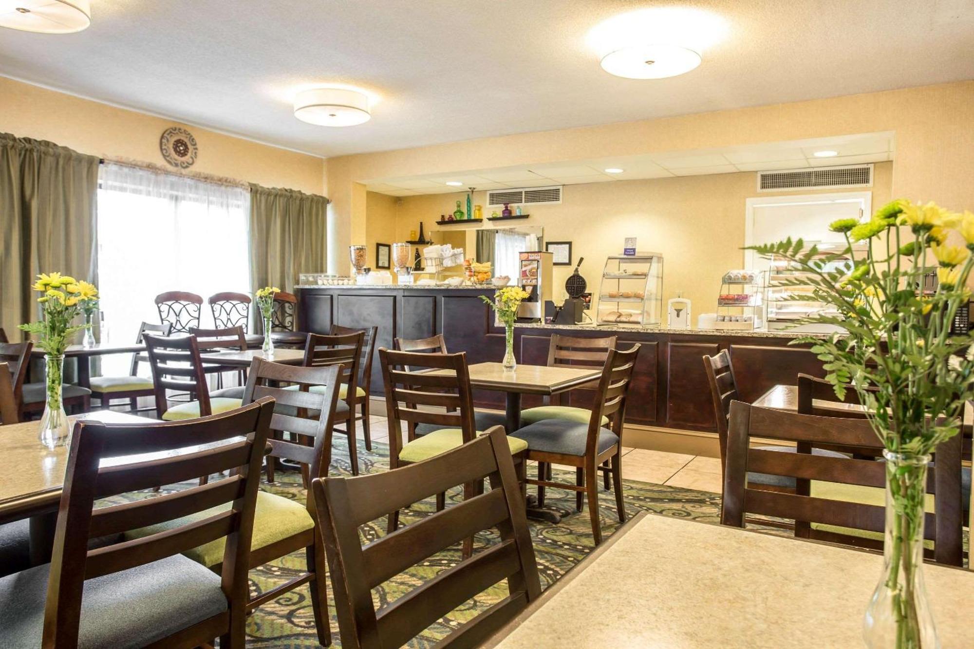 Clarion Inn & Suites Aiken South מראה חיצוני תמונה