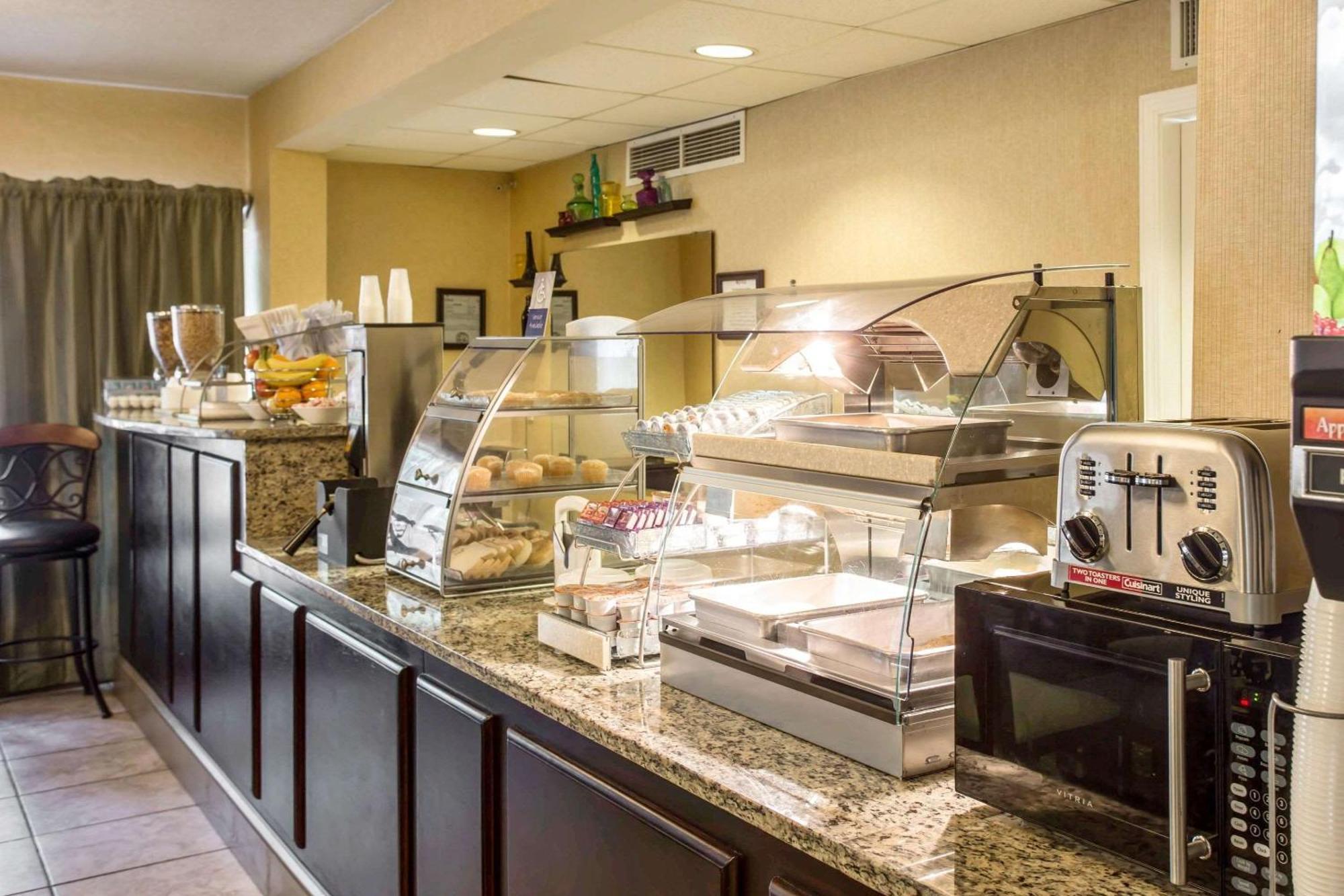 Clarion Inn & Suites Aiken South מראה חיצוני תמונה