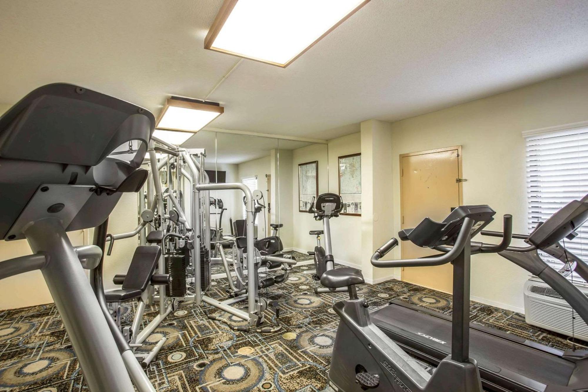 Clarion Inn & Suites Aiken South מראה חיצוני תמונה