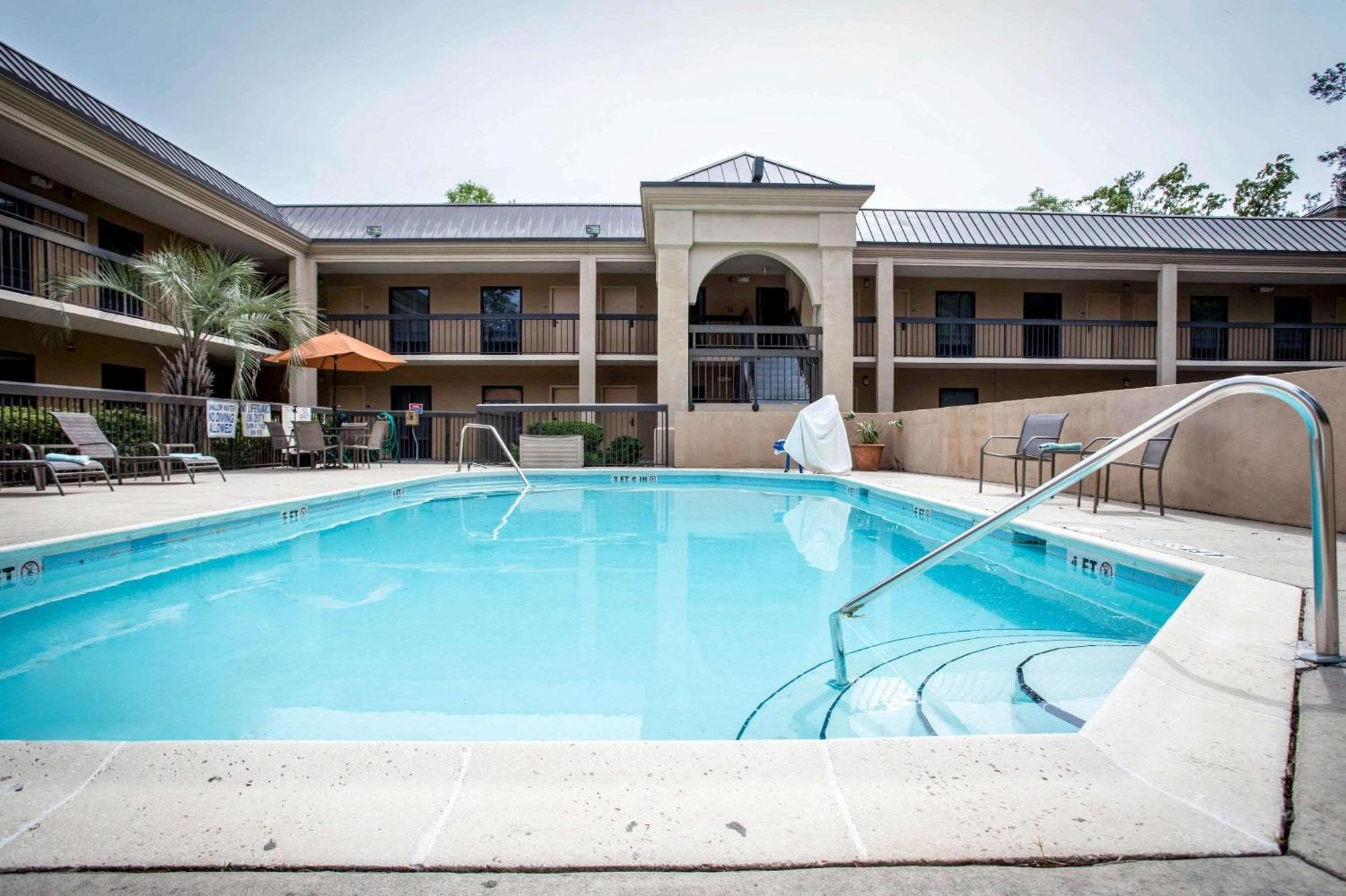 Clarion Inn & Suites Aiken South מראה חיצוני תמונה
