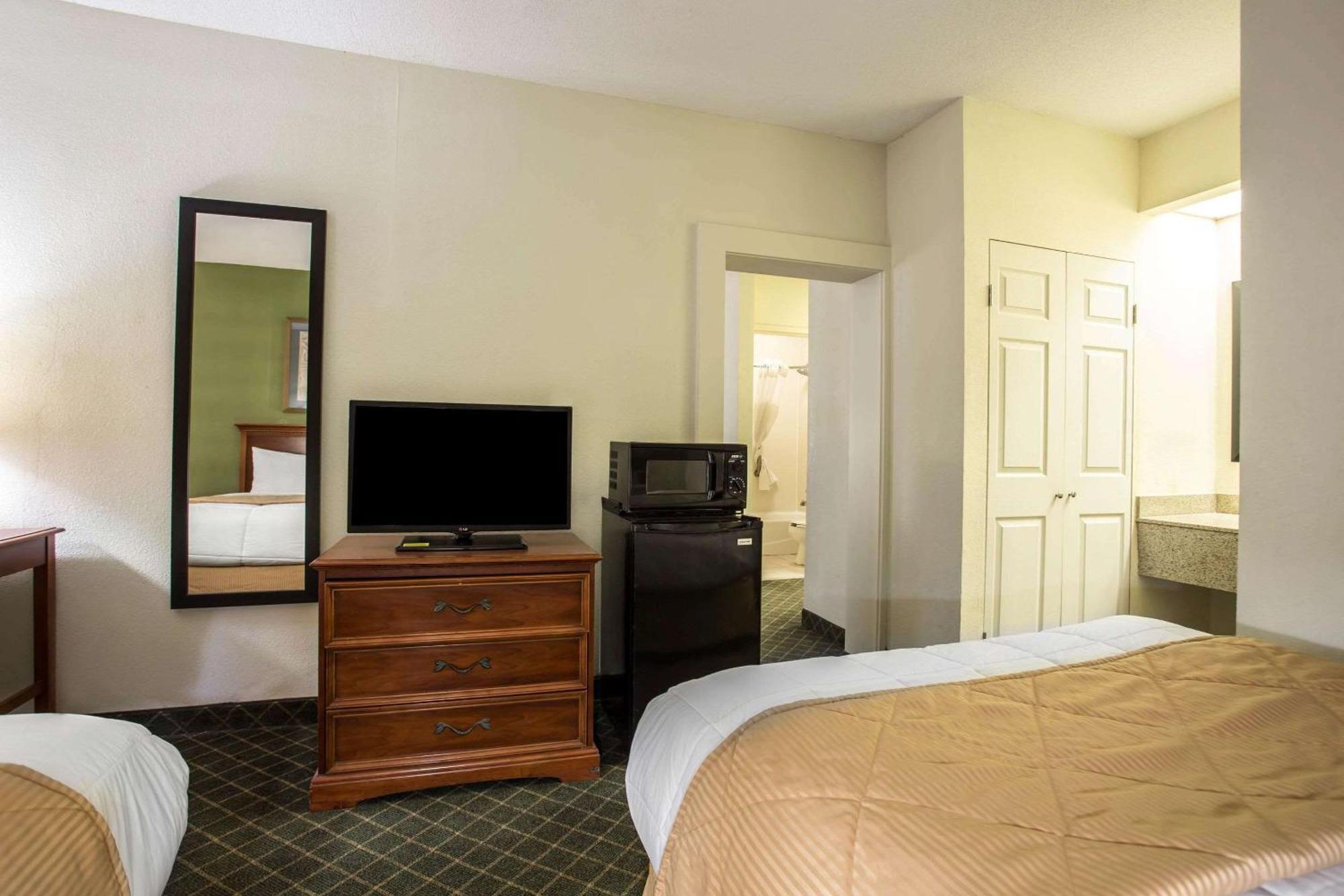 Clarion Inn & Suites Aiken South מראה חיצוני תמונה