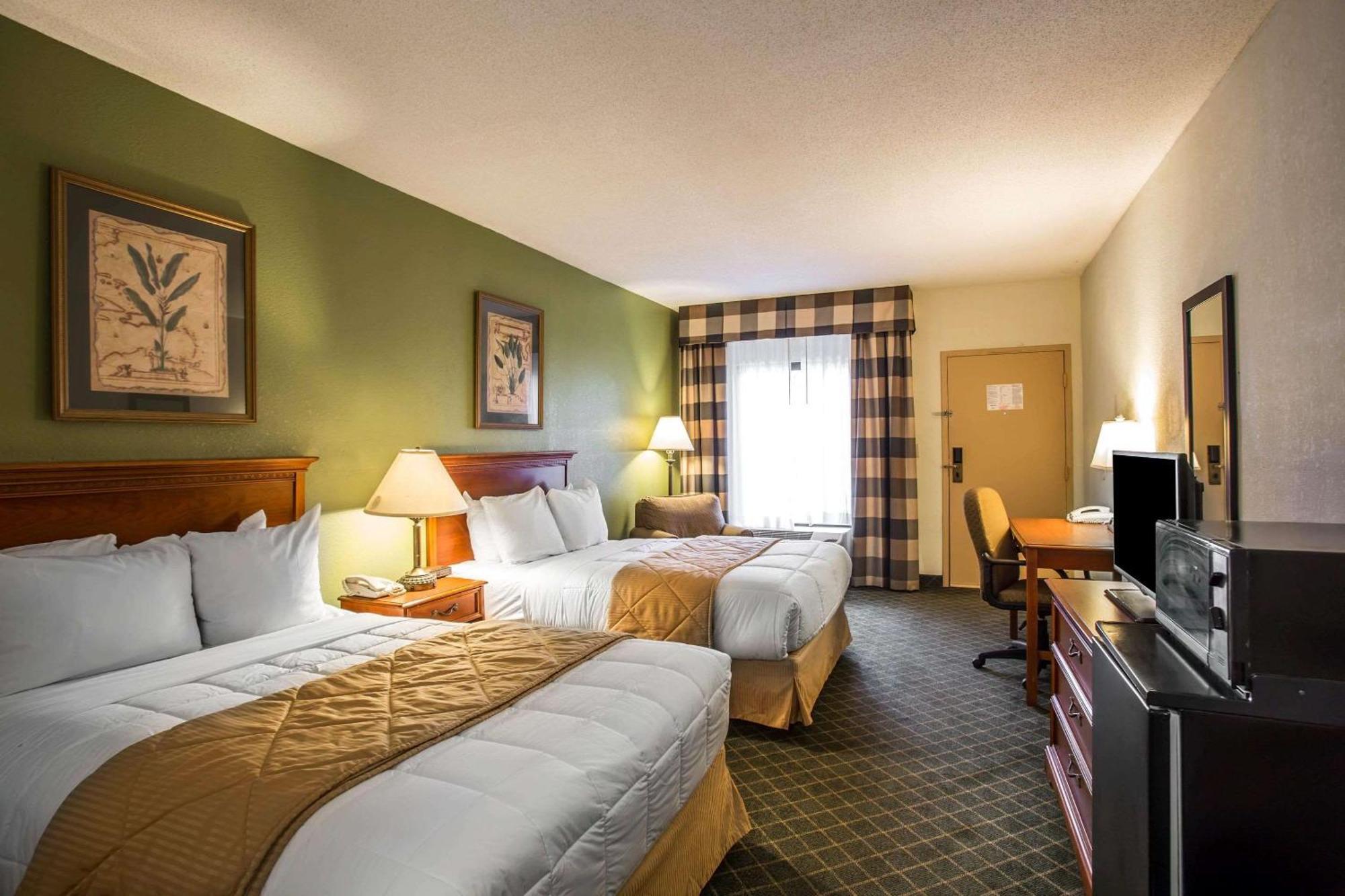 Clarion Inn & Suites Aiken South מראה חיצוני תמונה
