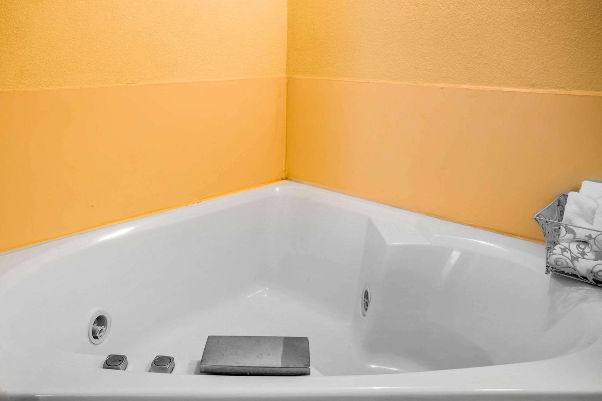 Clarion Inn & Suites Aiken South מראה חיצוני תמונה