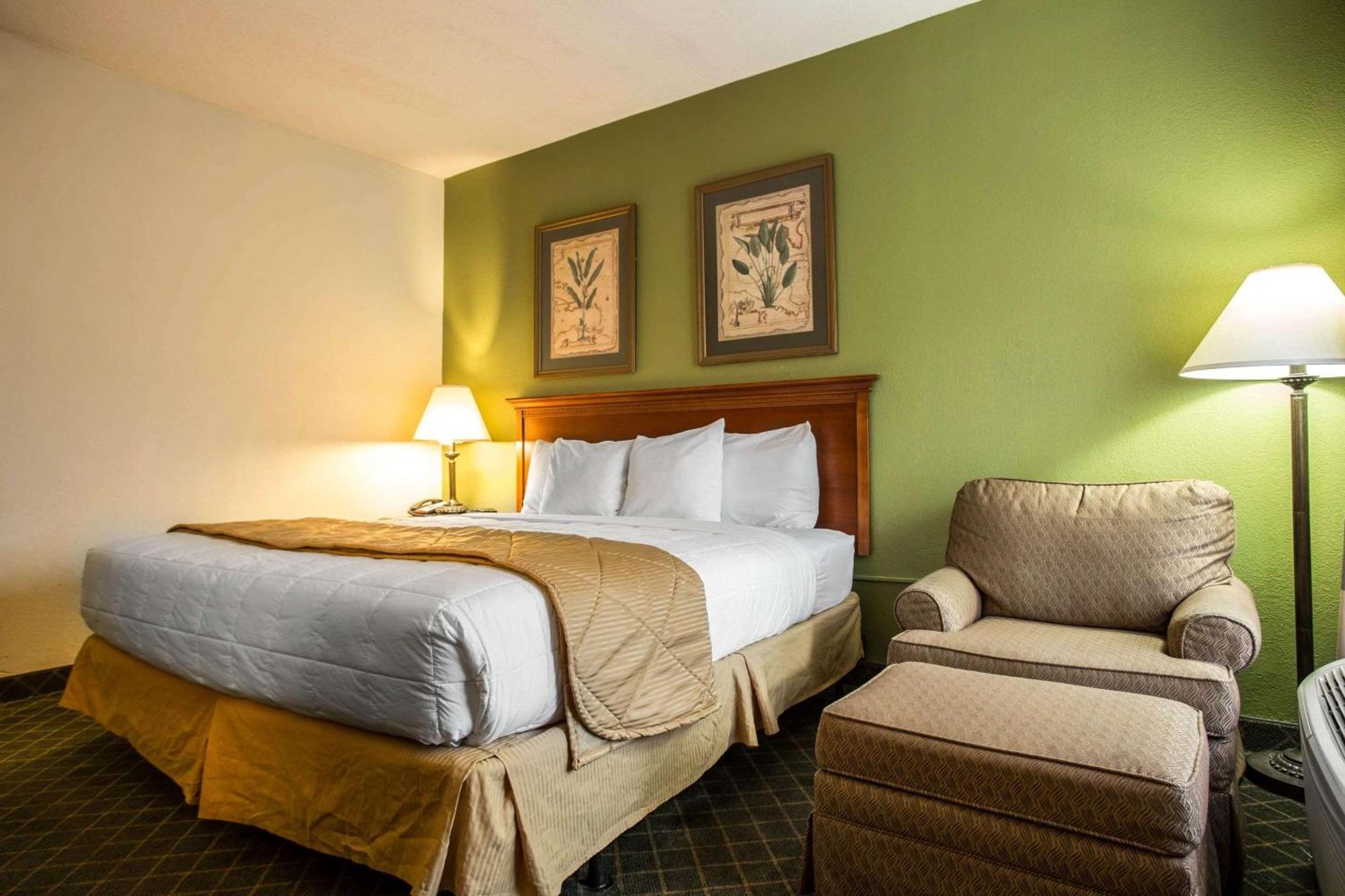 Clarion Inn & Suites Aiken South מראה חיצוני תמונה