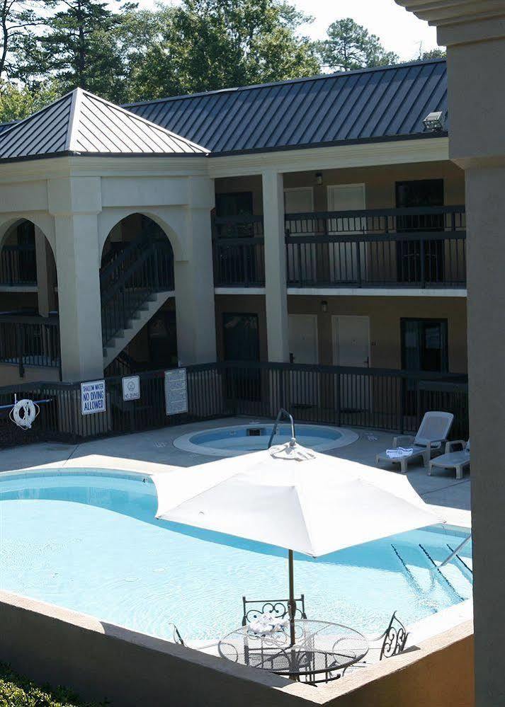 Clarion Inn & Suites Aiken South מתקנים תמונה