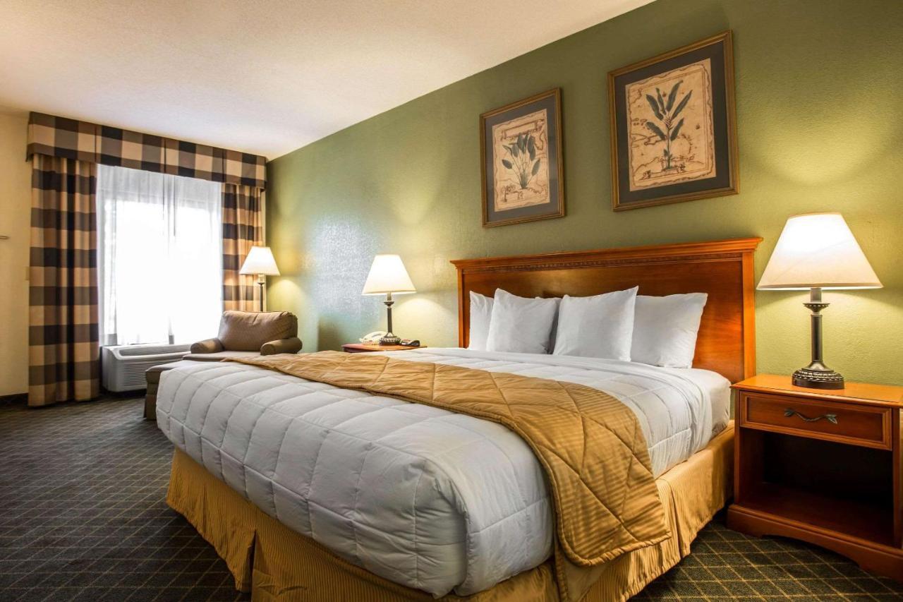 Clarion Inn & Suites Aiken South מראה חיצוני תמונה